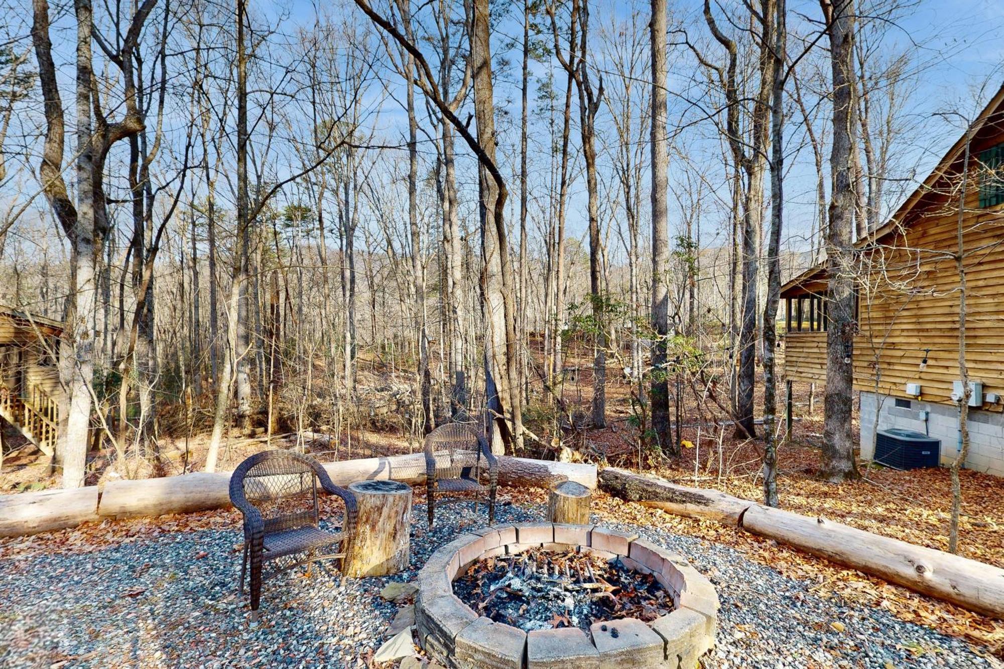 Pine Tree Lodge Sautee Nacoochee Exterior foto